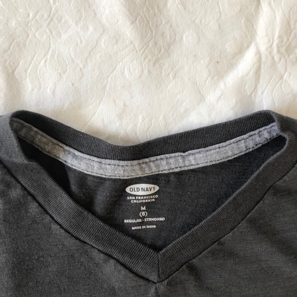 Old navy shirt - Picture 2 of 2